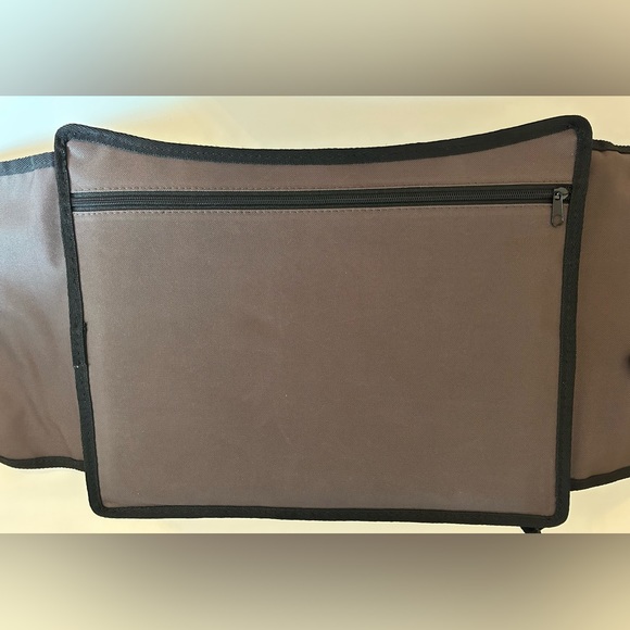 Carseat Tray - Picture 5 of 11